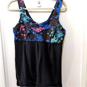 968. Like New - Lululemon Black Tank Top with Flowers (no built-in bra)